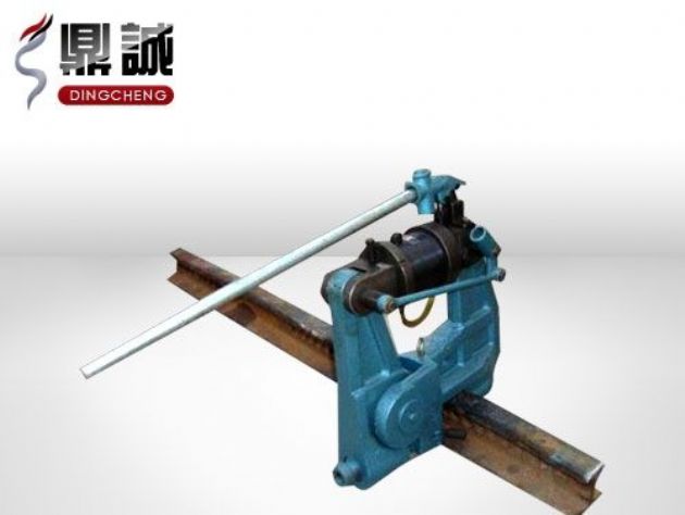 點擊查看詳細信息<br>標題：液壓鋼軌擠孔機 閱讀次數(shù)：4507