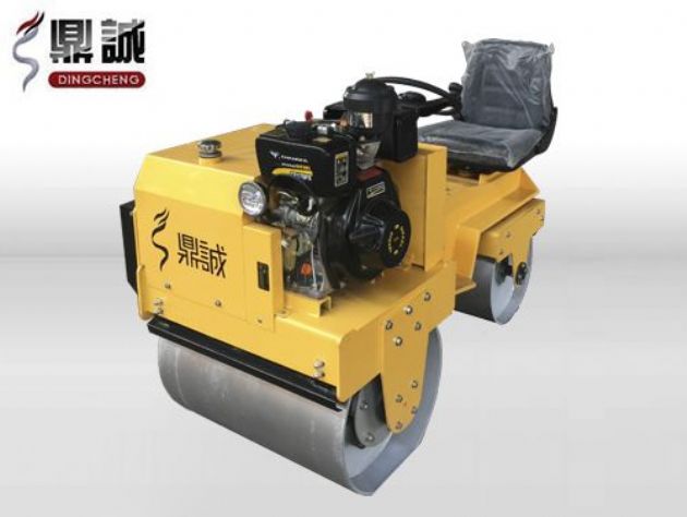 點擊查看詳細信息<br>標題：DC850C座駕式壓路機 閱讀次數：15378