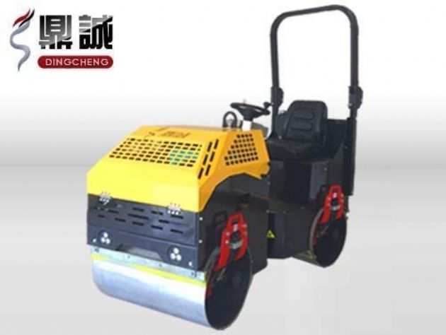 點擊查看詳細信息<br>標題：1噸全液壓振動壓路機 閱讀次數：14444